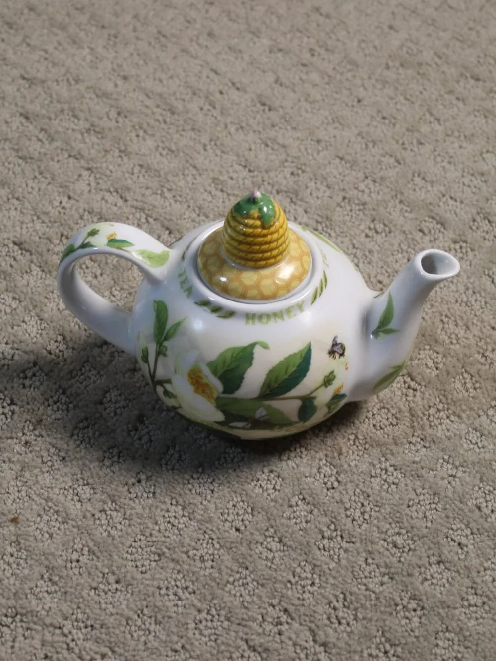 RARE! Taylor & Kent Honey Themed Teapot